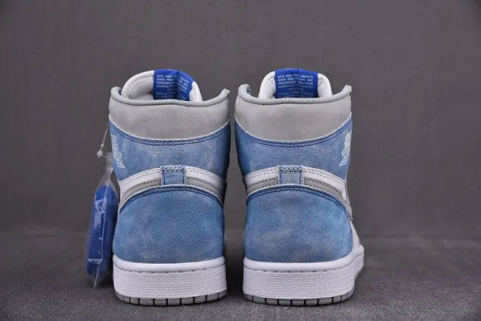 Jordan 1 High "Hyper Royal"