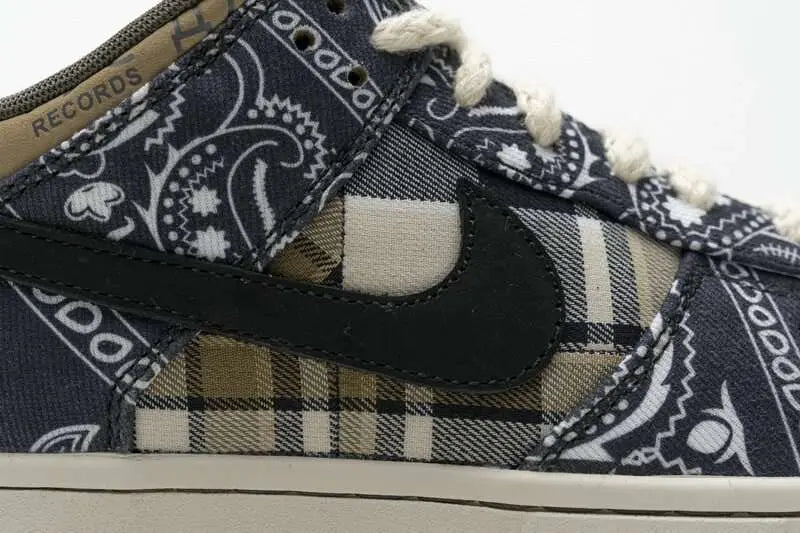 Nike SB Dunk Low "Travis Sc0tt"