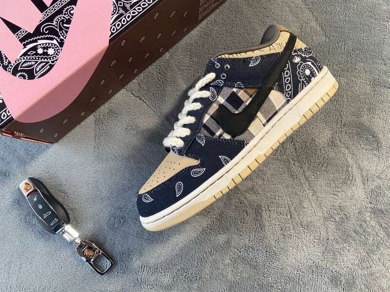 Nike SB Dunk Low "Travis Sc0tt"