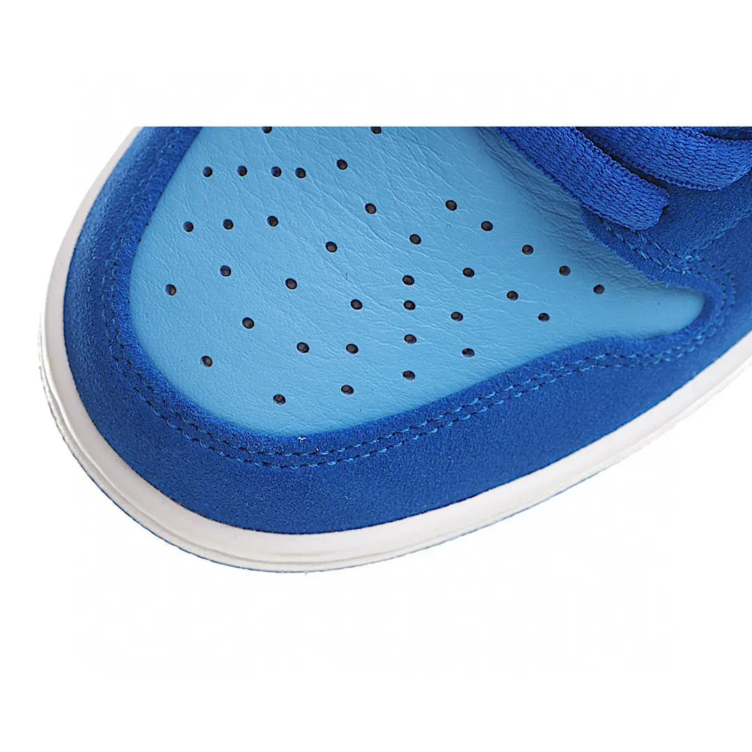 Nike SB Dunk Low "Blue Raspberry"