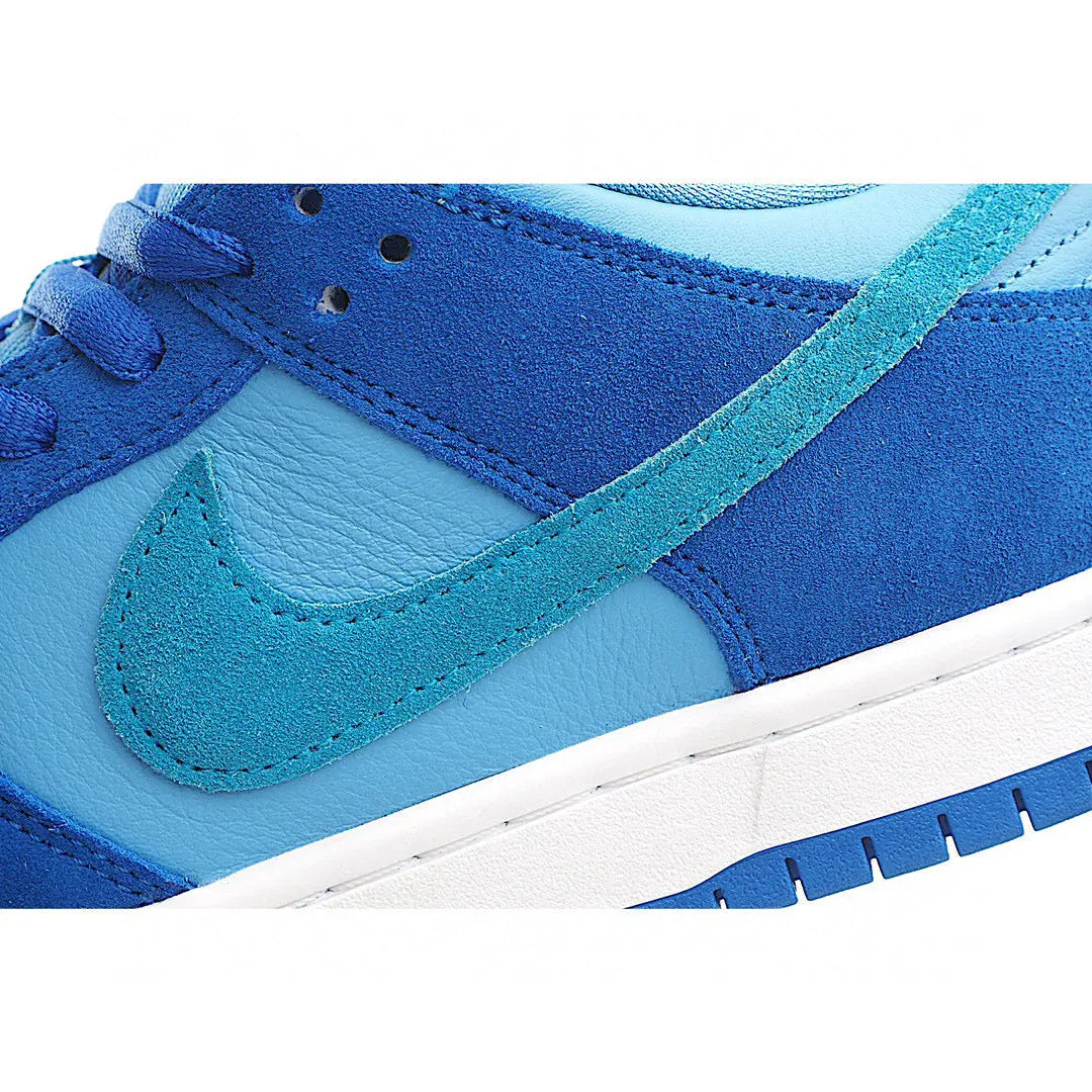 Nike SB Dunk Low "Blue Raspberry"
