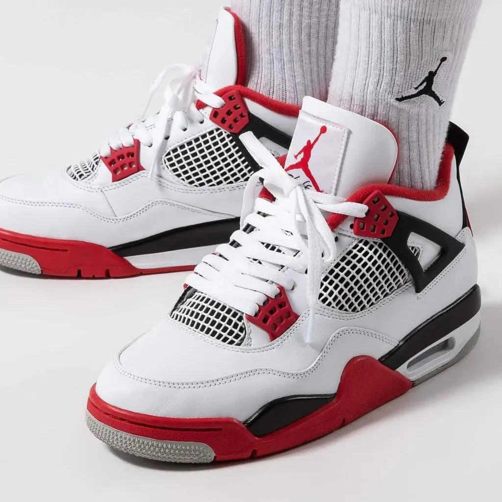 Jordan 4 Retro "Fire Red"