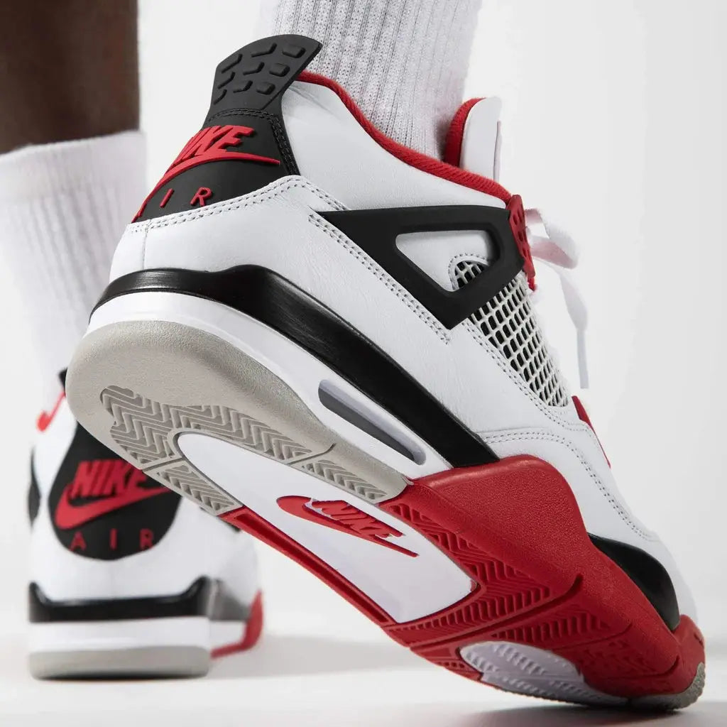 Jordan 4 Retro "Fire Red"
