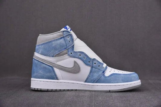 Jordan 1 High "Hyper Royal"